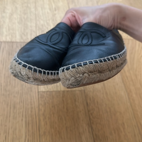 Black leather Chanel Espadrilles - Picture 4 of 4